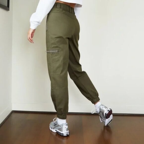 ✨ ARITZIA TNA Cargo Jogger Utility Cotton Twill Khaki Mossy Stone Green - Picture 3 of 15